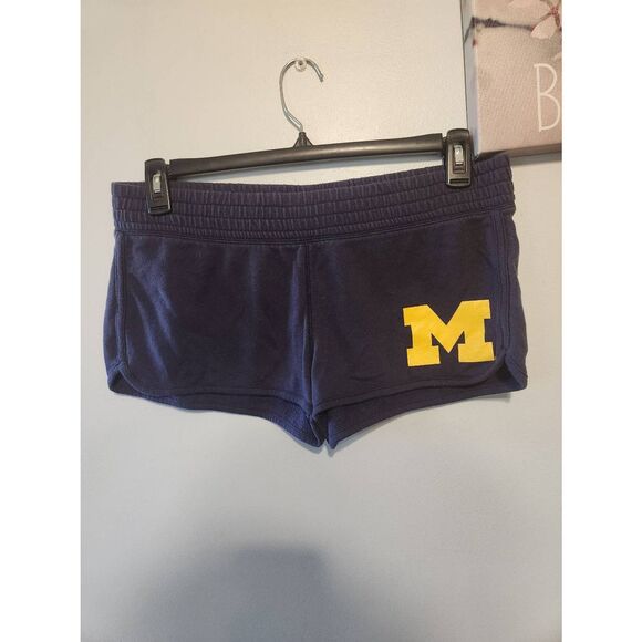 Victoria's Secret Pink Collegiate Collection Size M Shorts University of Michiga - Picture 1 of 3
